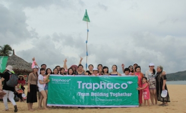 Traphaco officials meet with loyal clients in Gia Lai and Quang Ngai