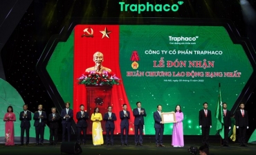 Traphaco Joint Stock Company celebrated the 50th anniversary of the tradition and received the First Class Labor Medal
